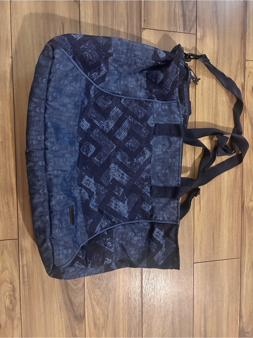 Columbia Blue Patterned Tote with yoga mat strap